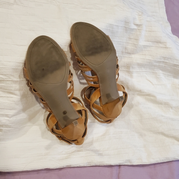 Liz Claiborne High Heels - Picture 3 of 5